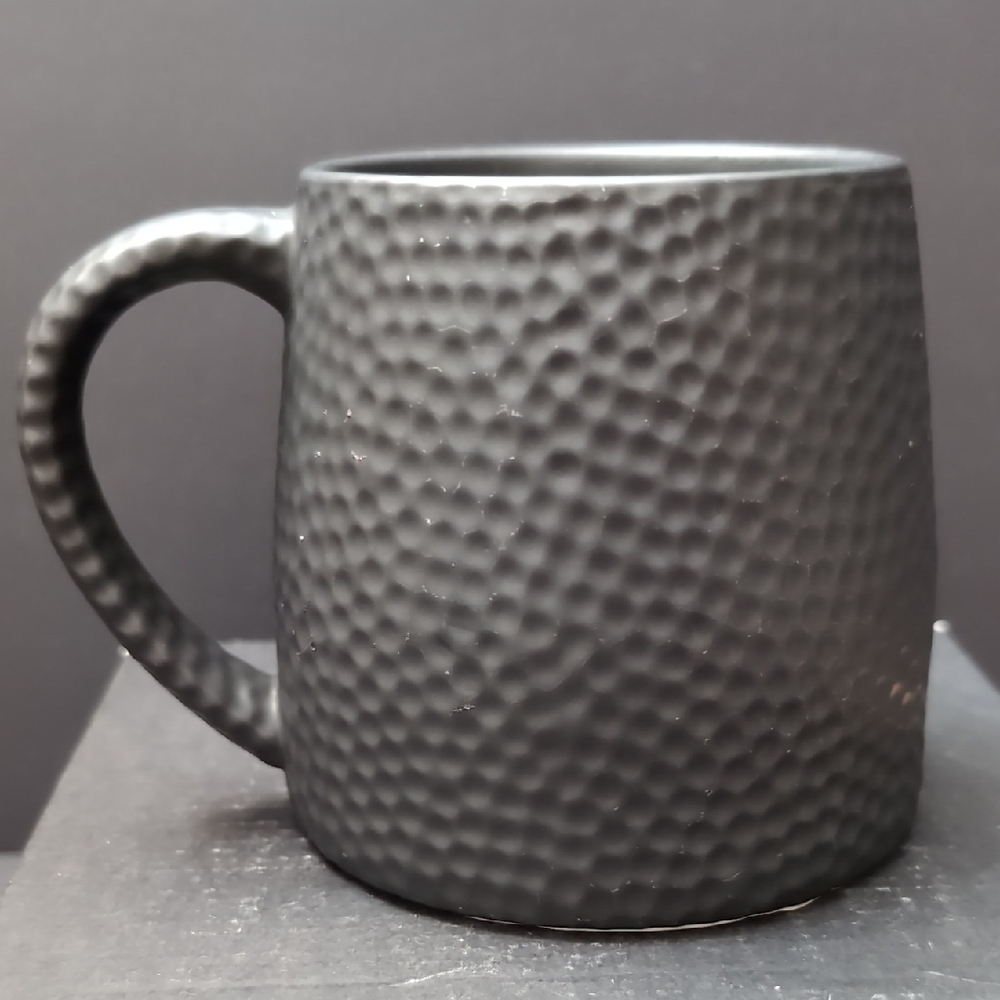 2014 Starbucks 14oz Ceramic Mug with Matte Black Hammered Finish.